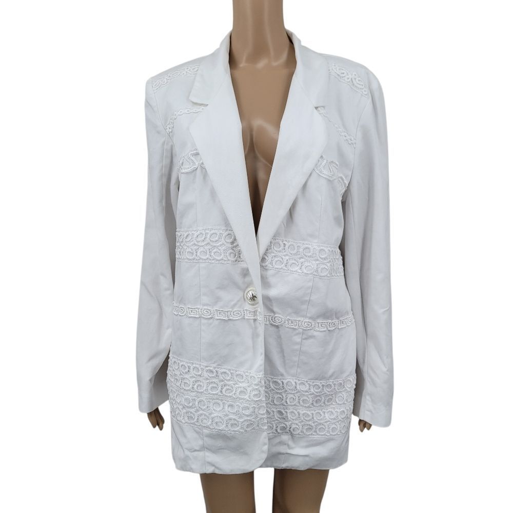 Vintage 80s White Cotton Longline Blazer with Crochet Lace Appliques